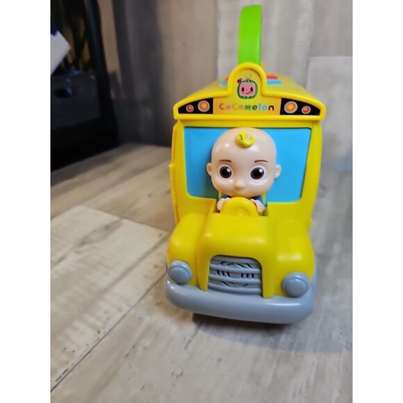 CoComelon Musical Learning Bus Yellow School Bus Toy – Letters Numbers Songs – T - Picture 4 of 6